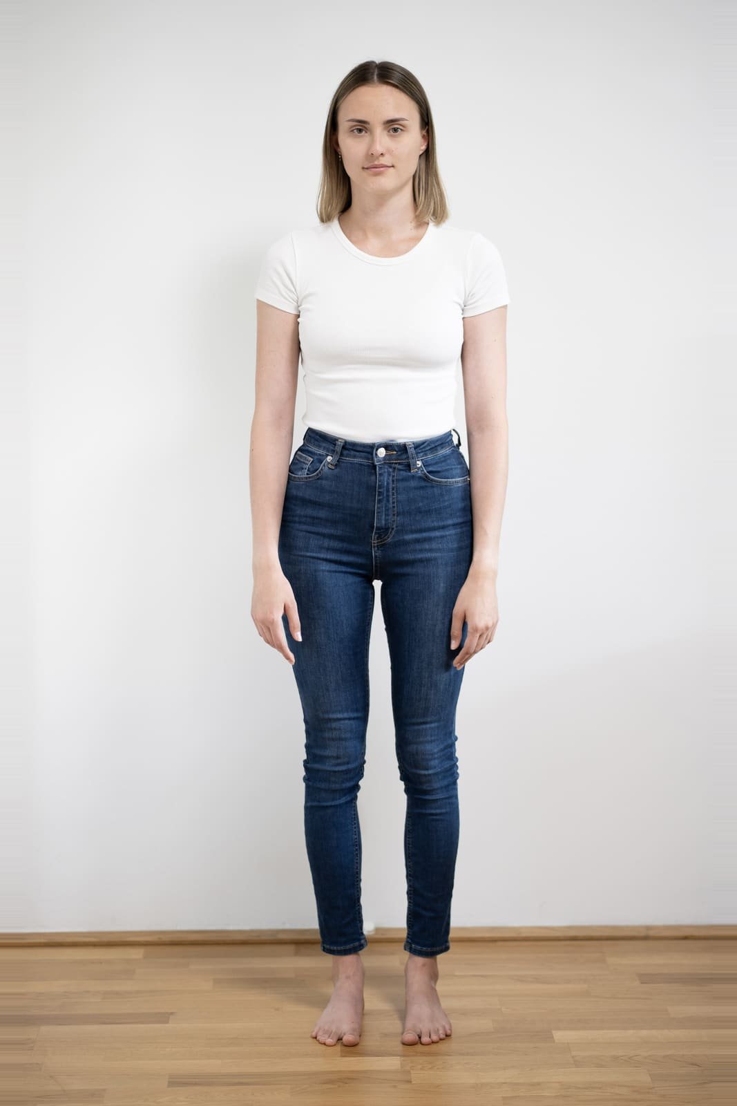 Pola Full Body — Vanessa Bogner Ganzkörperaufnahme